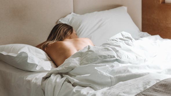 Os adultos devem ou não dormir a sesta? Uma especialista responde