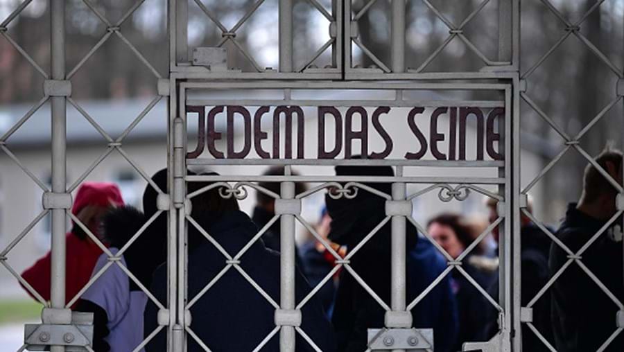 Extrema-direita 'invade' campos de concentração na Alemanha