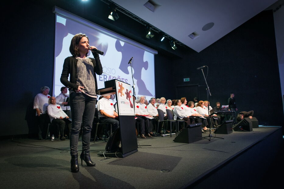 2020-01-02_10_30_48 A cantora anabela apresenta o espetáculo.jpg