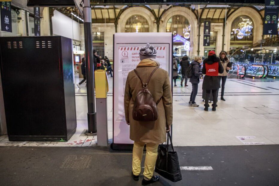 Parisienses com receio do regresso ao trabalho no meio de greve sem fim à vista