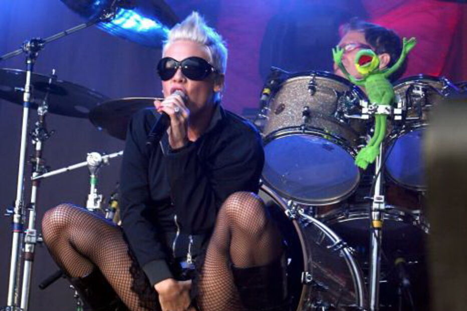 Cantora Pink vai doar perto de meio milhão para apoiar combate aos incêndios na Austrália