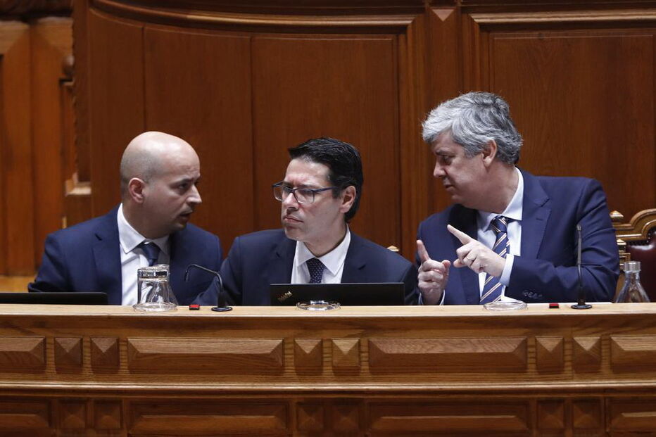 2020-01-06_11_10_49 mario centeno parlamento ministro finanças mourinho felix joao leao.jpg