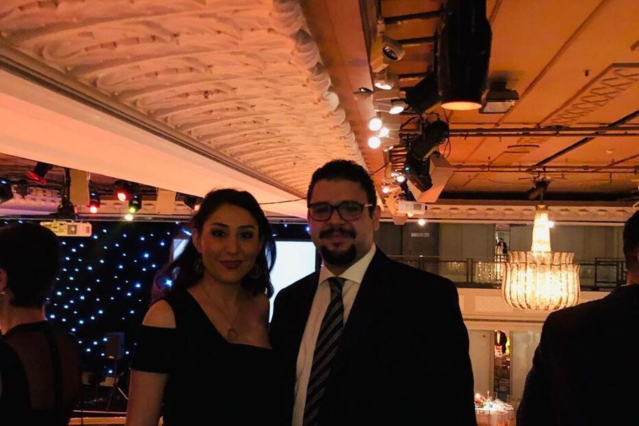 Recém-casados morrem em queda de avião em Teerão quando regressavam a casa