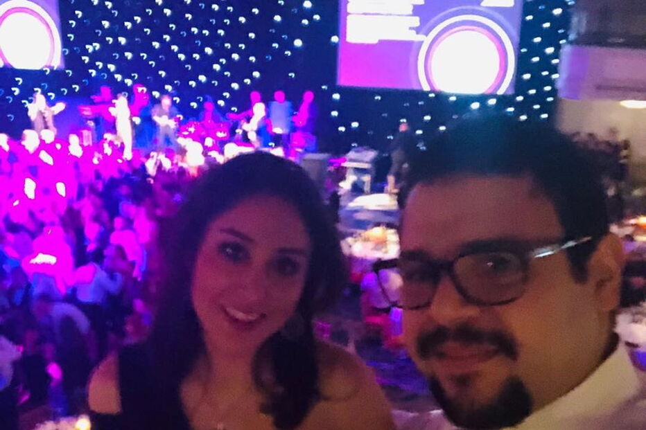 Recém-casados morrem em queda de avião em Teerão quando regressavam a casa