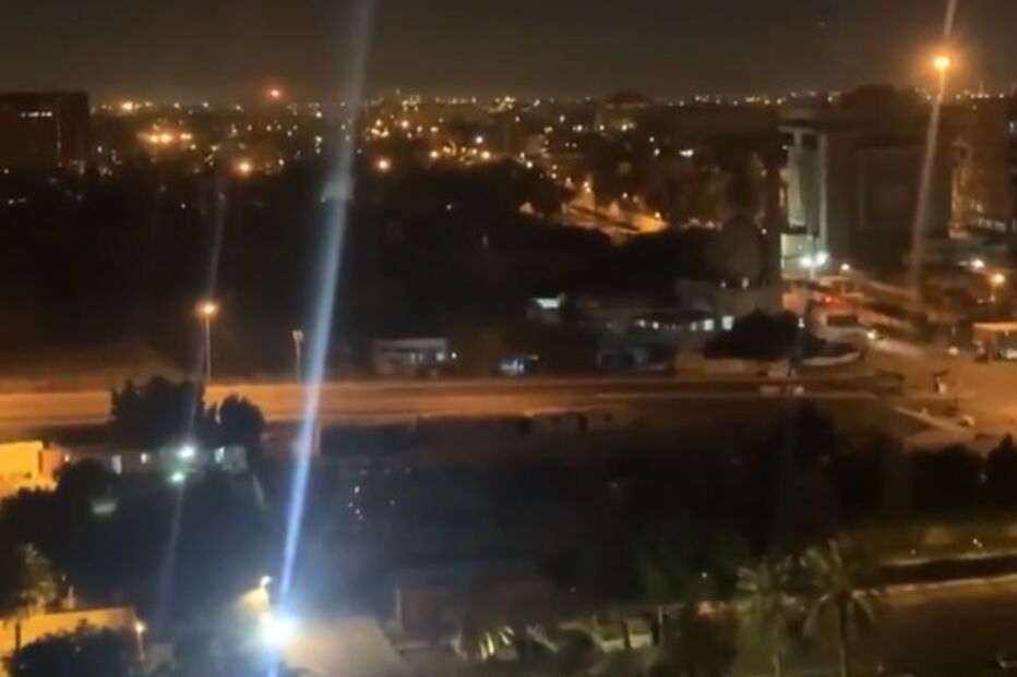 Dois mísseis explodem na zona verde de Bagdad