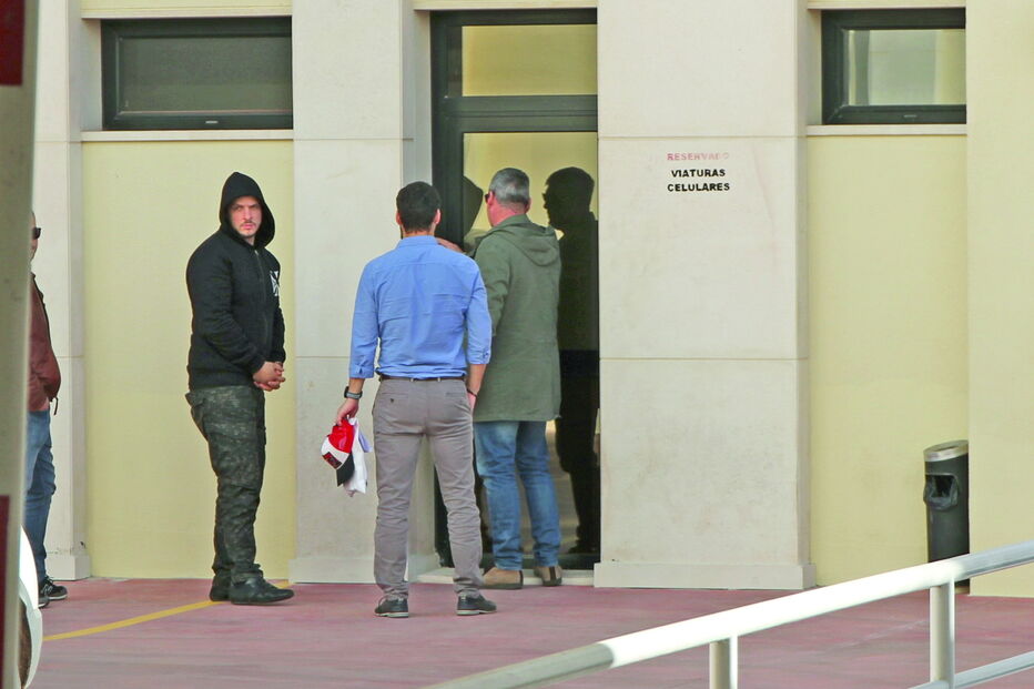 Homem detido pela PJ de Faro por sequestrar e violar duas mulheres