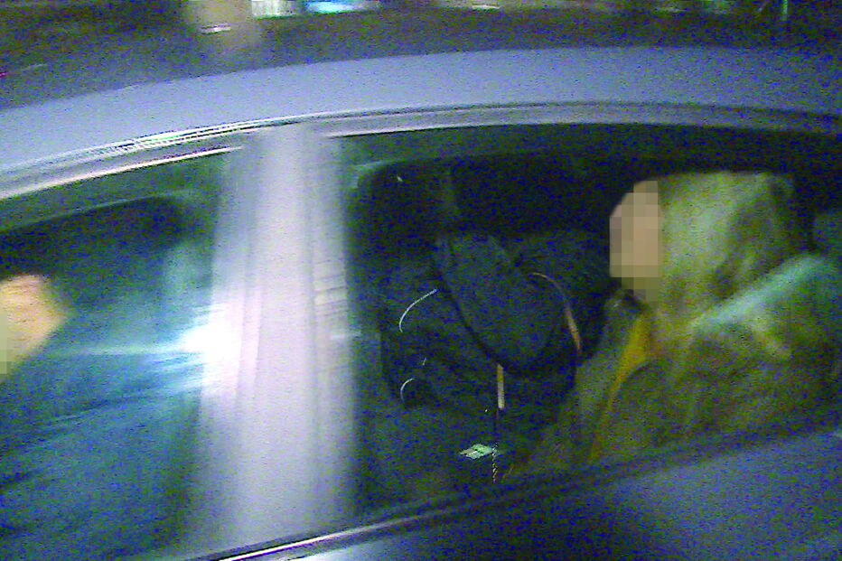 Casal vende quatro filhos bebés em anúncios na Internet