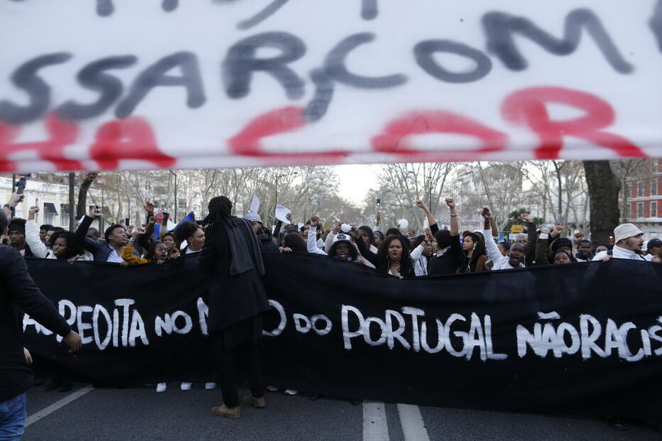 Marcha por jovem morto em Bragança fora de controlo em Lisboa