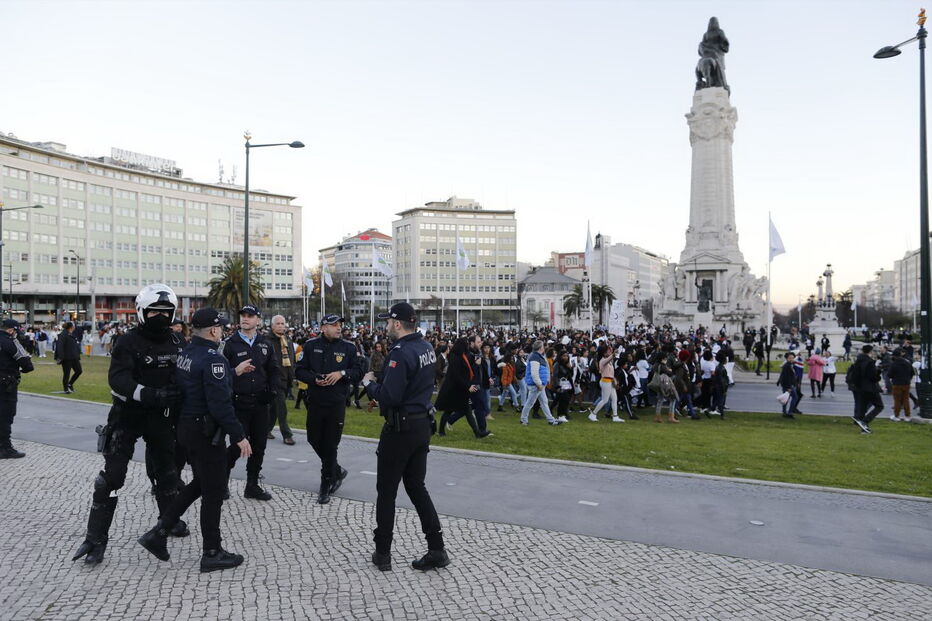 Marcha por jovem morto em Bragança fora de controlo em Lisboa