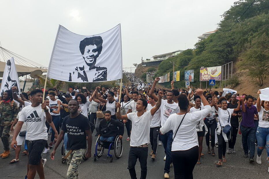 Vigília de homenagem ao estudante cabo-verdiano decorreu na cidade da Praia