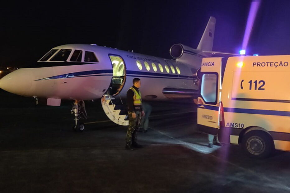 Força Aérea transporta de urgência criança de dez anos