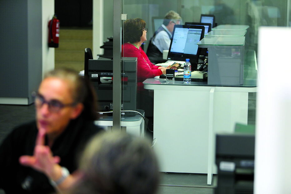 Candidatos têm como objetivo reforçar serviços do Estado, mas precisam de passar por diferentes etapas para integrar bolsa de emprego 