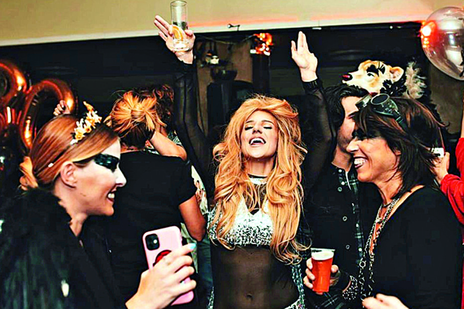 Atriz reuniu amigos e familiares num momento de diversão 