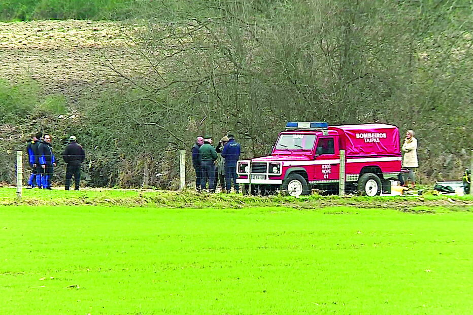 Buscas no rio para encontrar eletricista em Guimarães