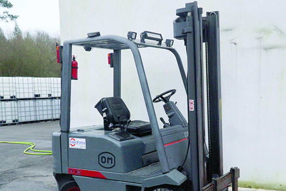 Empilhadora que atropelou a bebé 