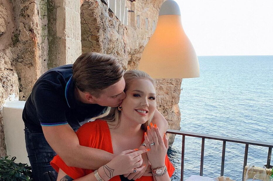 Nikkie foi pedida em casamento recentemente 
