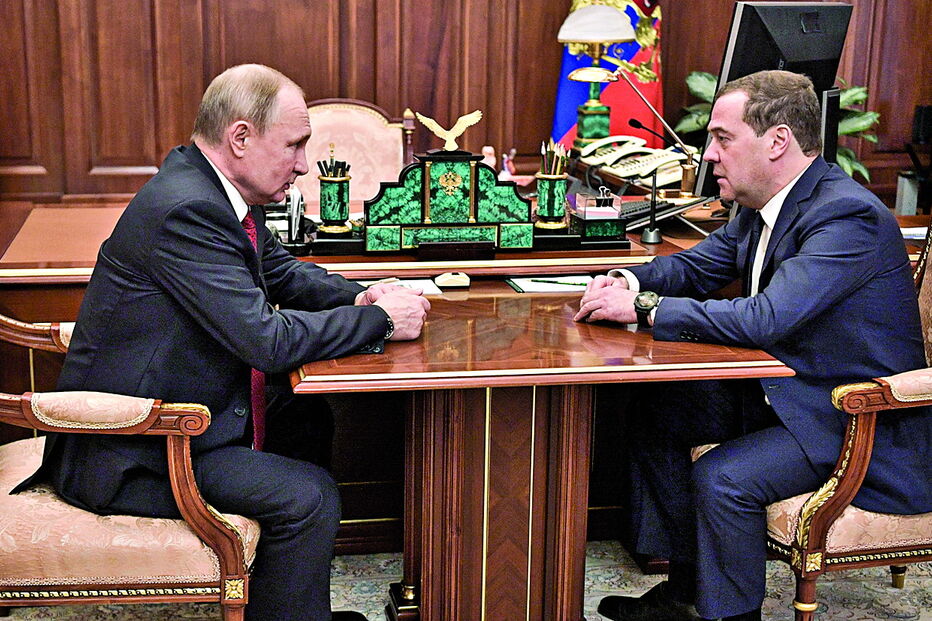 Putin agradeceu o trabalho do PM demissionário, Dmitry Medvedev