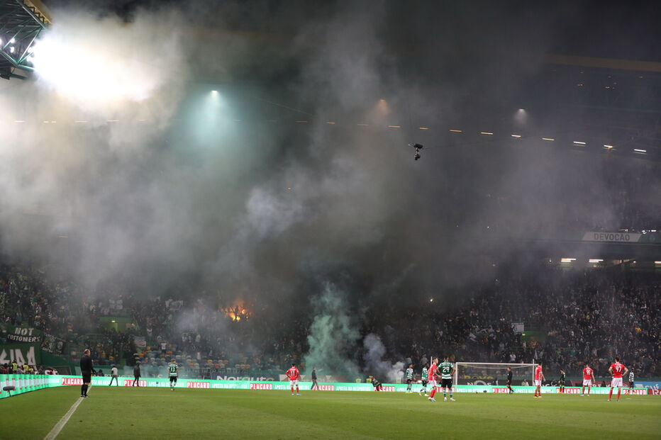 Momentos de caos nas bancadas de Alvalade