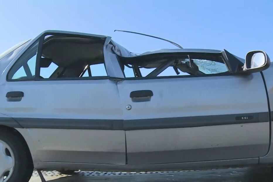 2020-01-20_12_08_52 Árvore cai em cima de carro e deixa homem em estado grave em Tondela.jpg