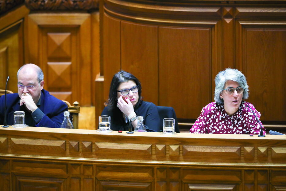 Nuno Artur Silva, a secretária de Estado Ângela Ferreira e a ministra da Cultura, Graça Fonseca, ontem no Parlamento 