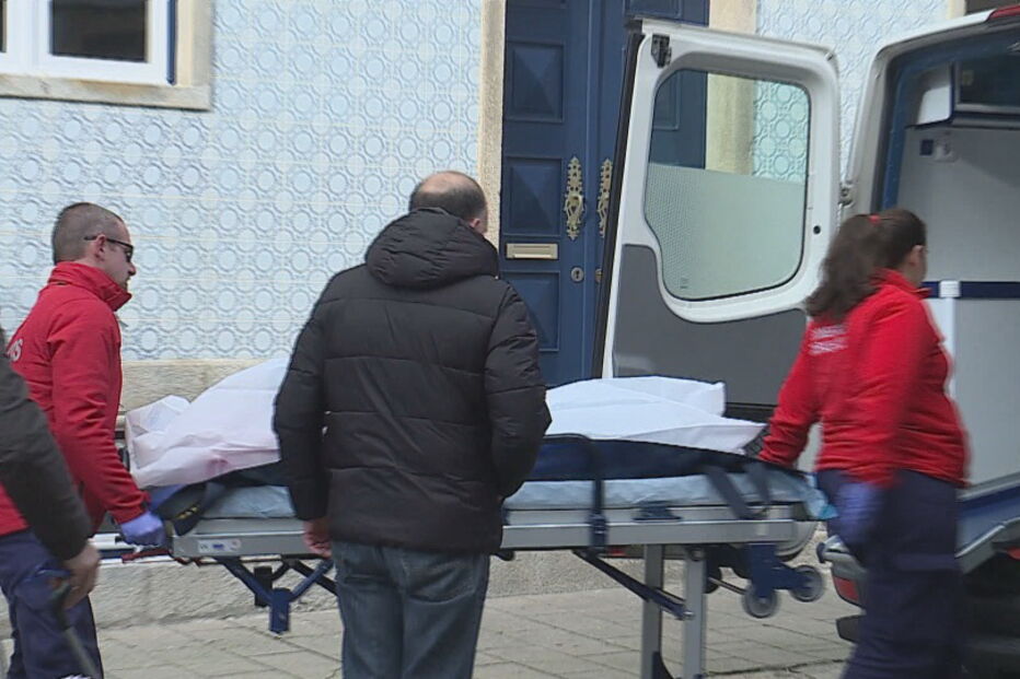 2020-01-21_10_04_03 Dois fetos encontrados dentro de um carro em Espinho.jpg