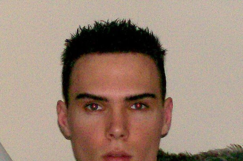 Ator porno que matou e comeu o corpo do namorado vai casar com assassino na prisão