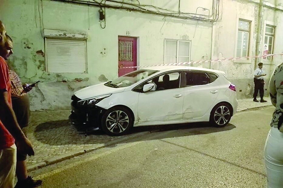 Carro conduzido pelo condenado nas Festas da Moita