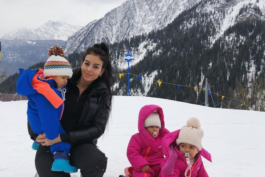 Georgina Rodríguez mostra-se uma mãe dedicada