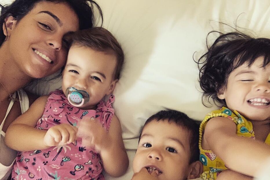 Georgina Rodríguez mostra-se uma mãe dedicada