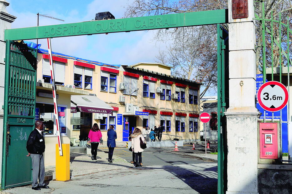 Paciente foi internado no Hospital Curry Cabral, em Lisboa