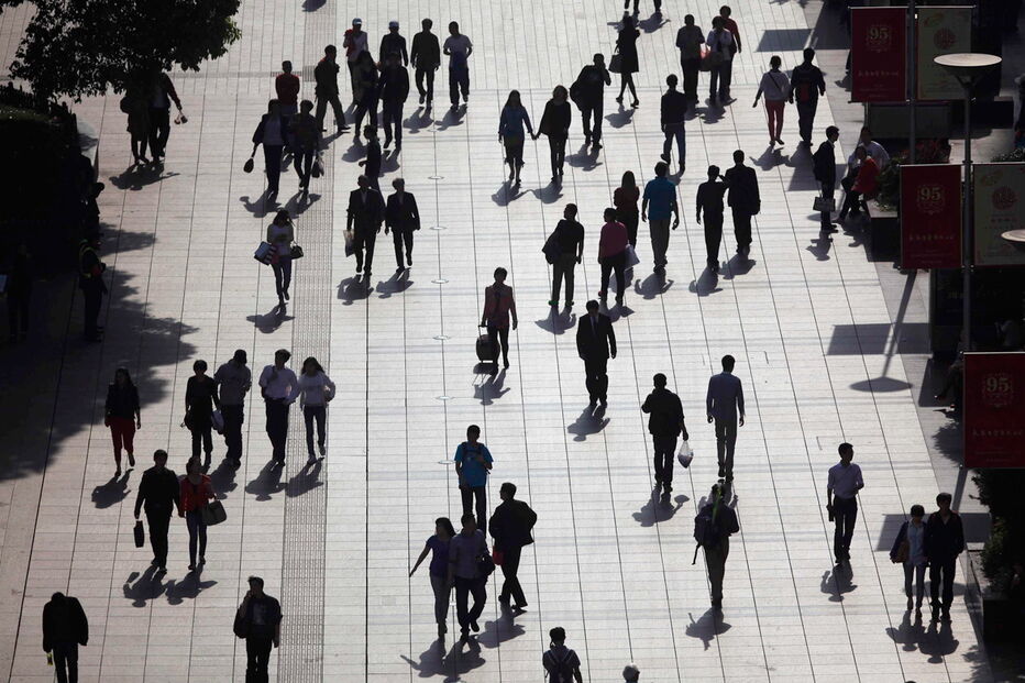2019-10-11_14_22_14 pessoas-rua-emprego.jpg