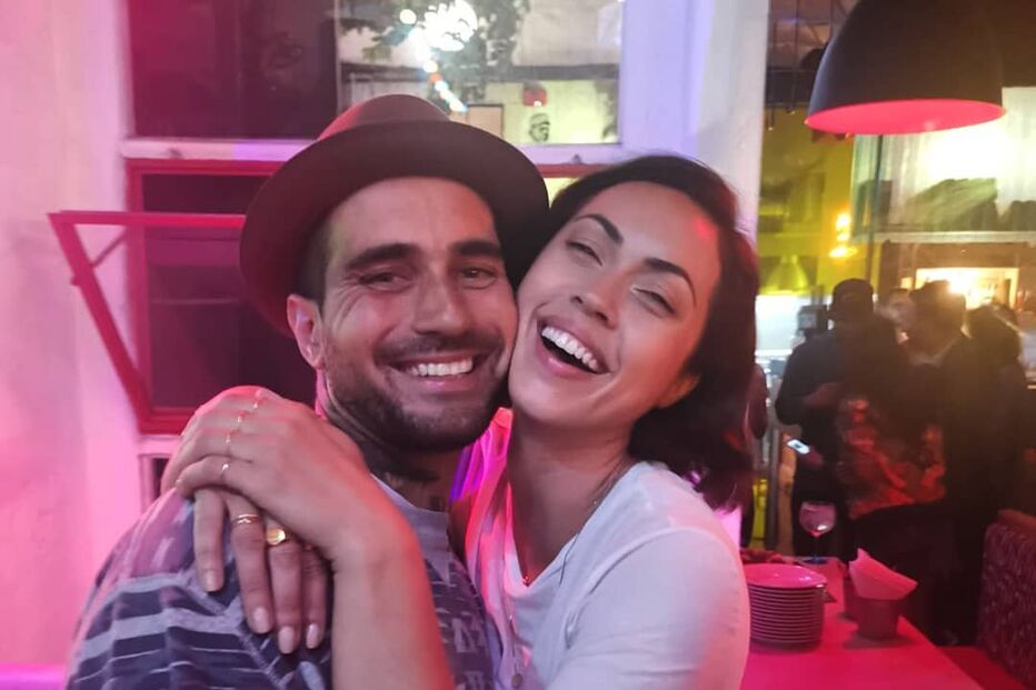 Débora Monteiro e o companheiro