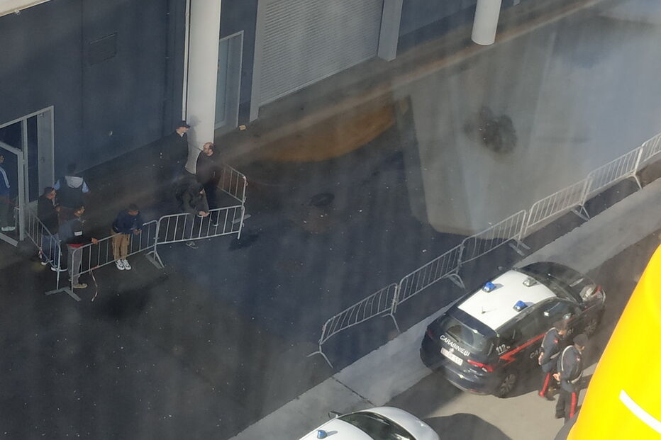 Sete mil pessoas retidas em navio devido ao coronavírus