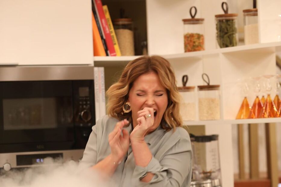 Cristinha Ferreira assusta-se com explosão