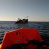 Três pescadores resgatados de embarcação que se afundou na Comporta