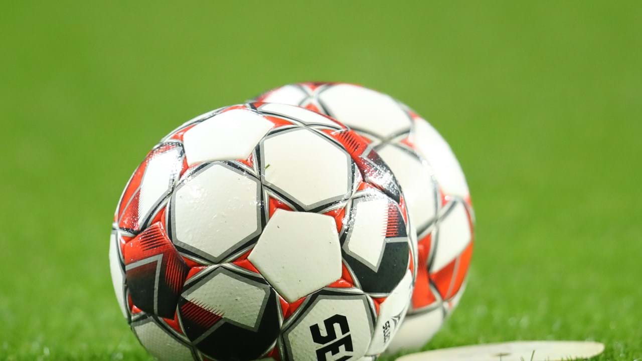 Liga Portugal anuncia nova bola para a temporada 2021/22 - Liga