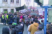 Mais de 300 pessoas participaram em manifestação em Lustosa 