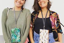 Mafalda Luís de Castro e a irmã Joana.jpg