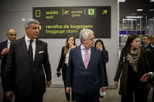 Aeroporto de Lisboa tem nova área de controlo de chegadas do SEF