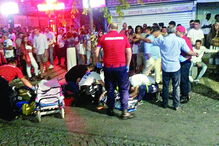 Bombeiros e INEM socorreram as treze pessoas feridas 