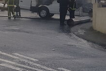 Carrinha consumida pelas chamas em Gondomar