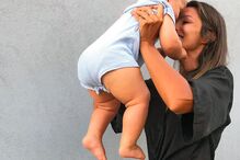Maria Cerqueira Gomes e o filho mais novo, João