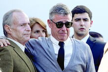 António Martinho, filho do ator, não conseguiu conter as lágrimas