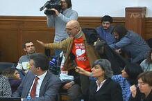 Morreu o doente que interrompeu Parlamento para pedir que não o deixassem morrer de hepatite C