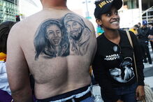 Estrelas da NBA e 20 mil adeptos prestam última homenagem a Kobe Bryant