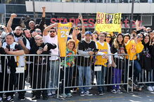 Estrelas da NBA e 20 mil adeptos prestam última homenagem a Kobe Bryant