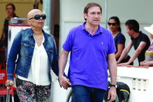 A história de Pedro e Laura começou em casa de amigos e tornou-se num amor incondicional.  O político foi o grande apoio da fisioterapeuta na doença      