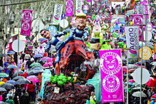 Principais corsos saíram às ruas para deleite dos muitos portugueses e turistas que quiseram participar na festa carnavalesca    