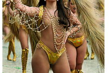 As ruas de Sesimbra viram  ontem muita  dança e música durante o desfile das escolas de samba    