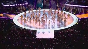 Jennifer Lopez e Shakira, brilho e sex-appeal no Super Bowl